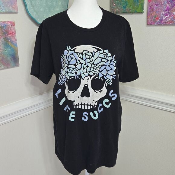 Grunge Succulent Tee - Picture 1 of 8